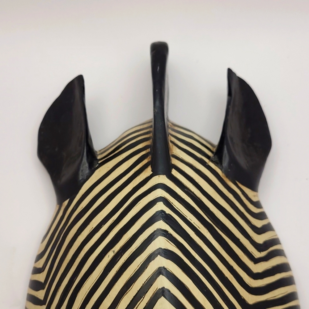 Handpainted Zebra mask wall hanging - Picture 2 of 10